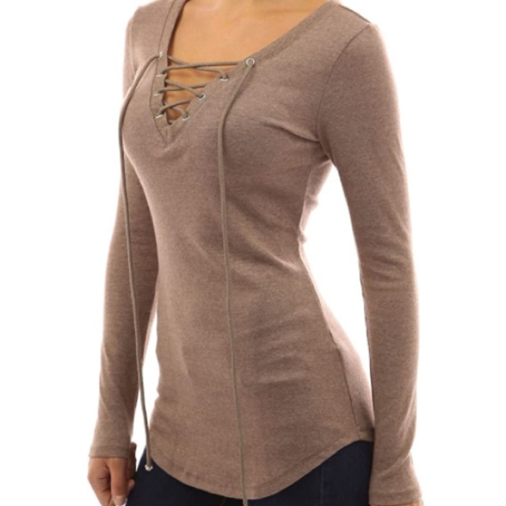 PattyBoutik Women’s V-neck Lace up Curved Hem Tunic. Size M